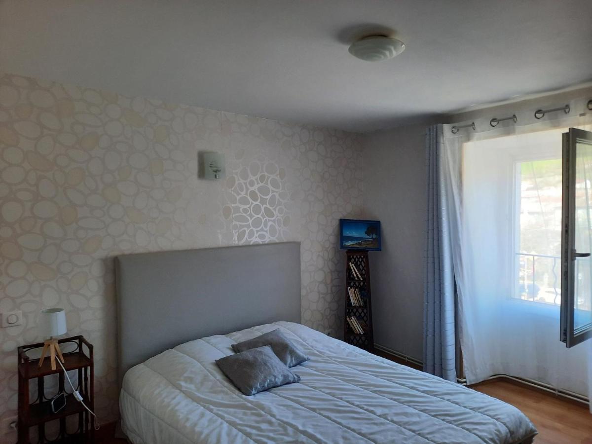 Maison Spacieuse Et Agreable Saint-Georges-de-Luzencon Экстерьер фото