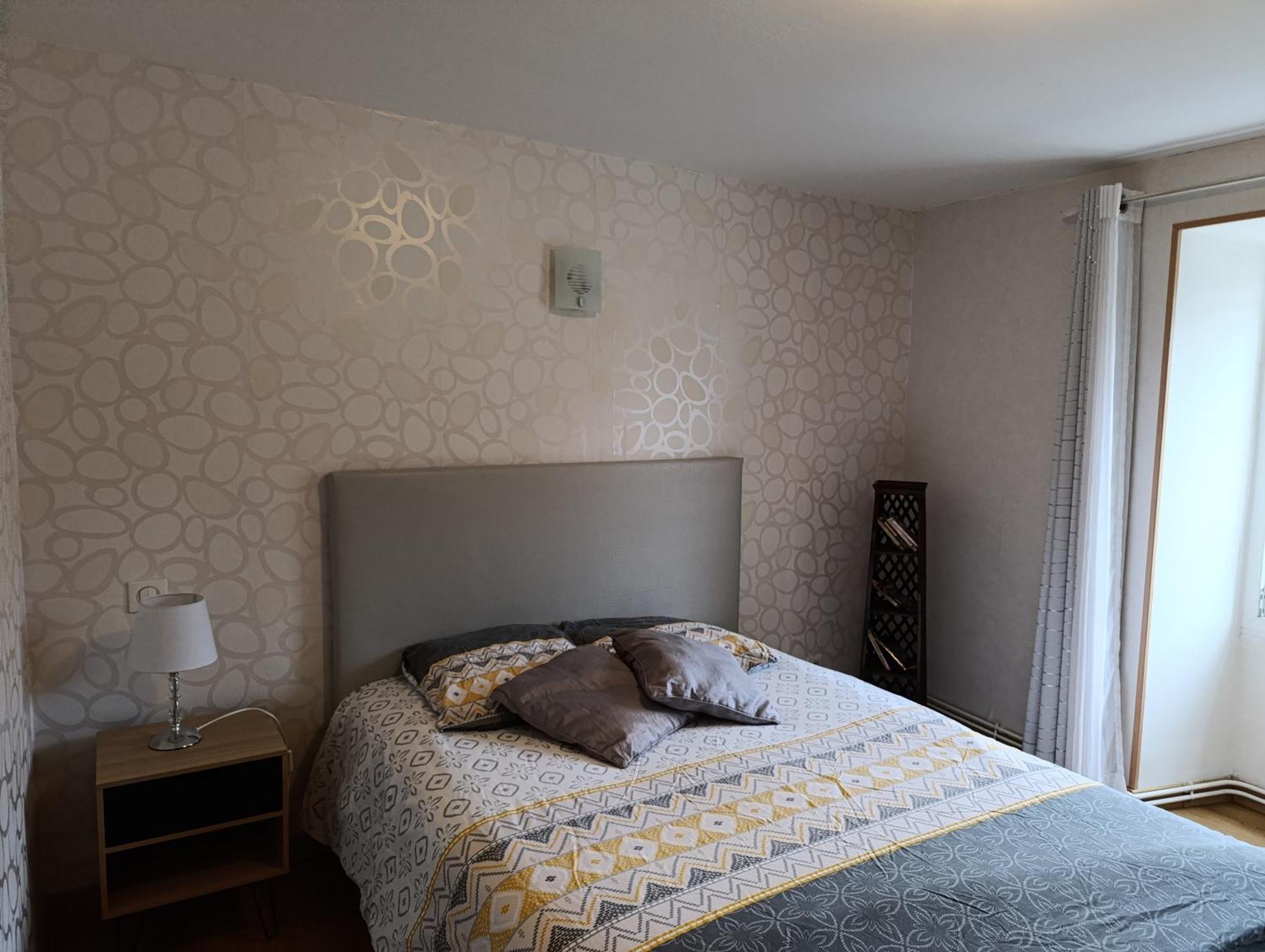 Maison Spacieuse Et Agreable Saint-Georges-de-Luzencon Экстерьер фото
