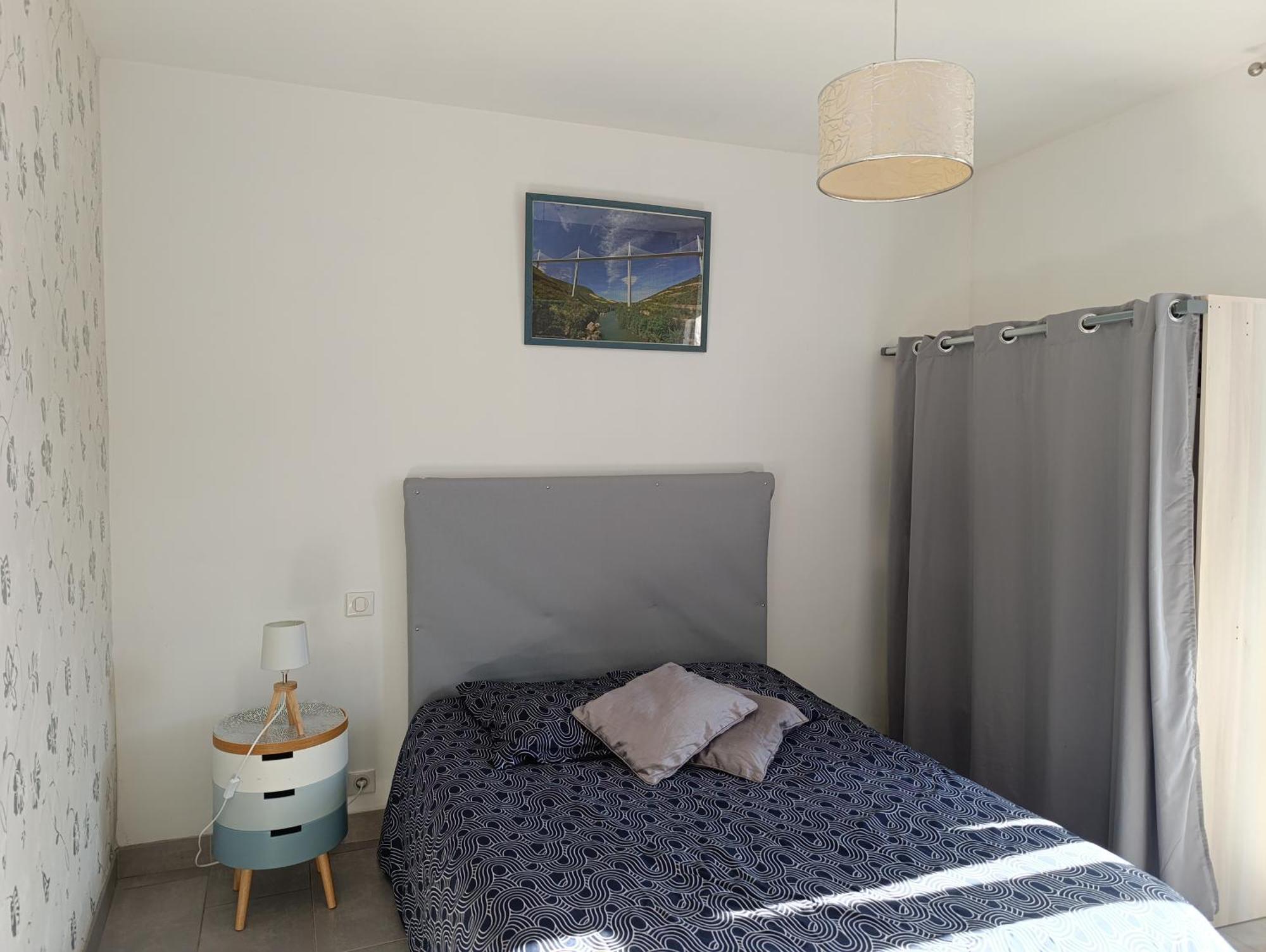 Maison Spacieuse Et Agreable Saint-Georges-de-Luzencon Экстерьер фото